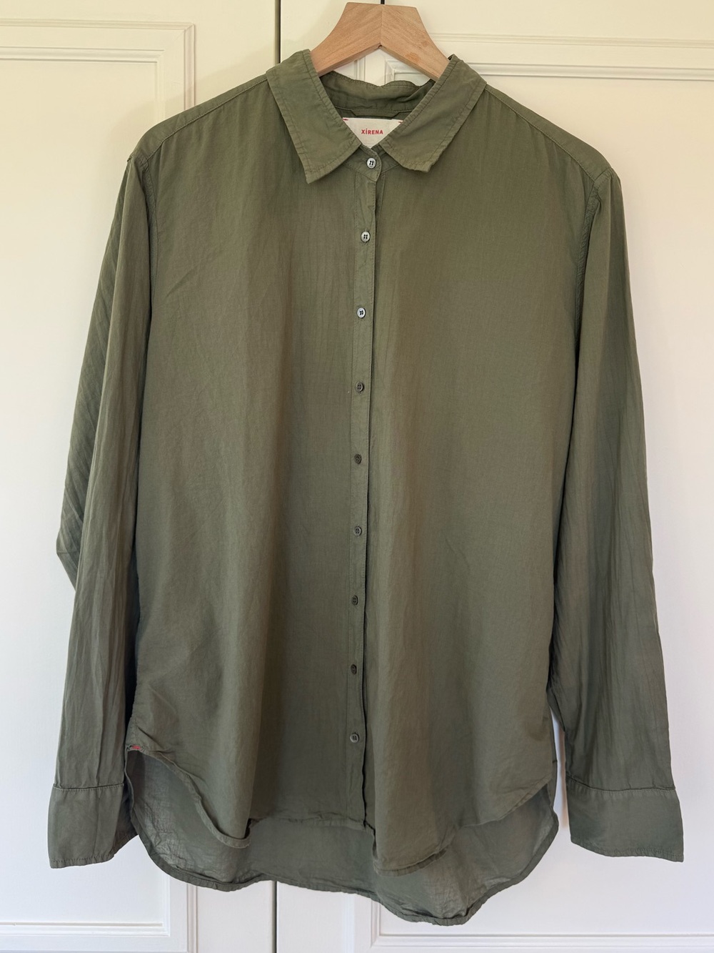 XiRENA long sleeve button up shirt in green, size L